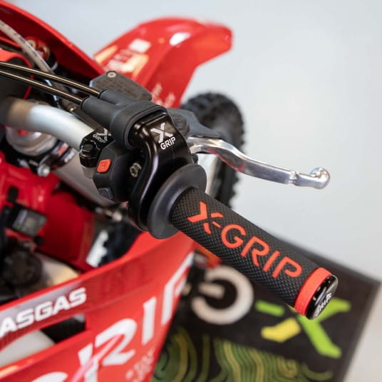x-grip-obudowa-rolgazu-ktm-sx-f-sxf-23-exc-f.jpg