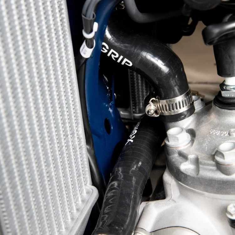 x-grip-silikonowe-weze-przewody-chlodnicy-ktm-exc.jpg