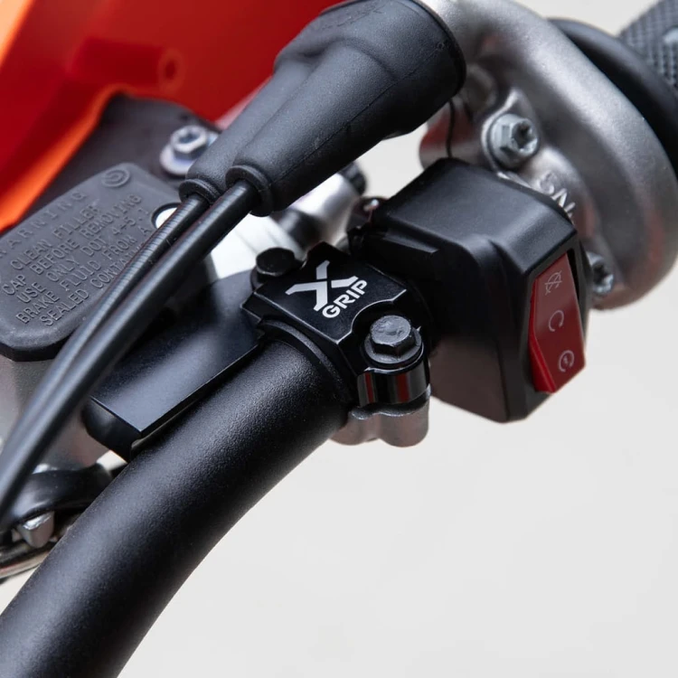 x-grip-oslona-obejma-wzmocnienie-hamulca-brembo.jpg